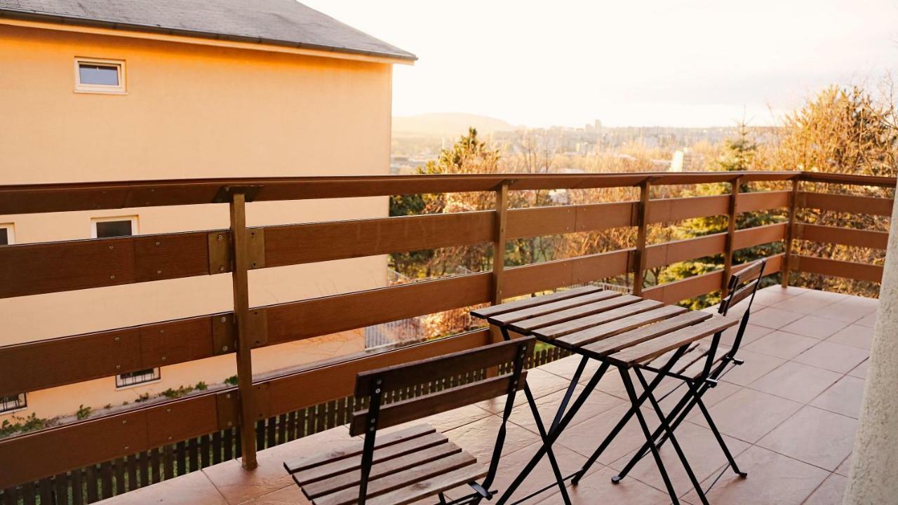 Hotel Chill House à Bratislava Extérieur photo